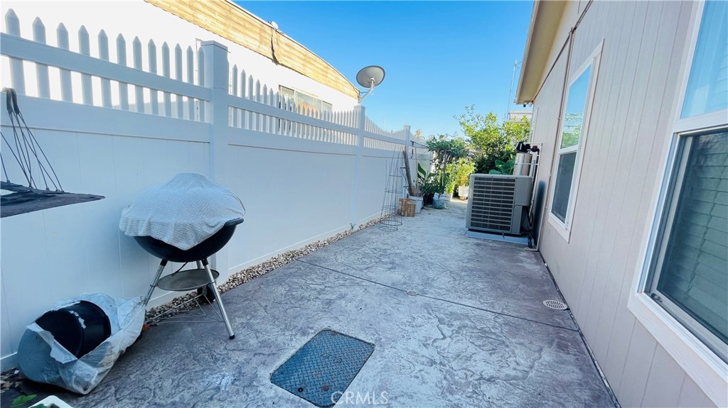 2139 East 4th Street, Unit 142 Ontario, CA 91764 - Photo 31 of 34 a view of an chairs and table in the room