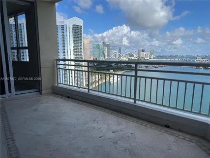 $1,050,000 | 848 Brickell Key Drive, Unit 2502, Miami, FL 33131