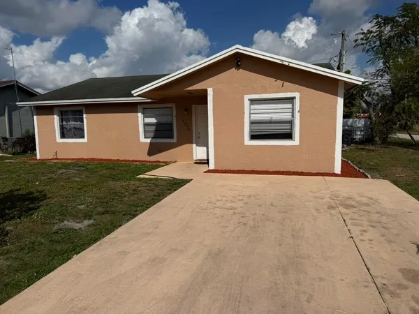 $3,200 | 4575 Curtis Avenue, Lake Worth, FL 33463