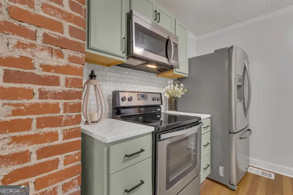 $1,975 | 9 Meridian Drive, Newnan, GA 30263