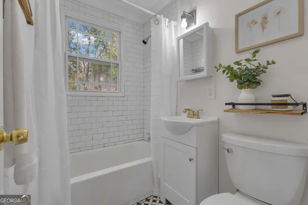 $1,975 | 9 Meridian Drive, Newnan, GA 30263