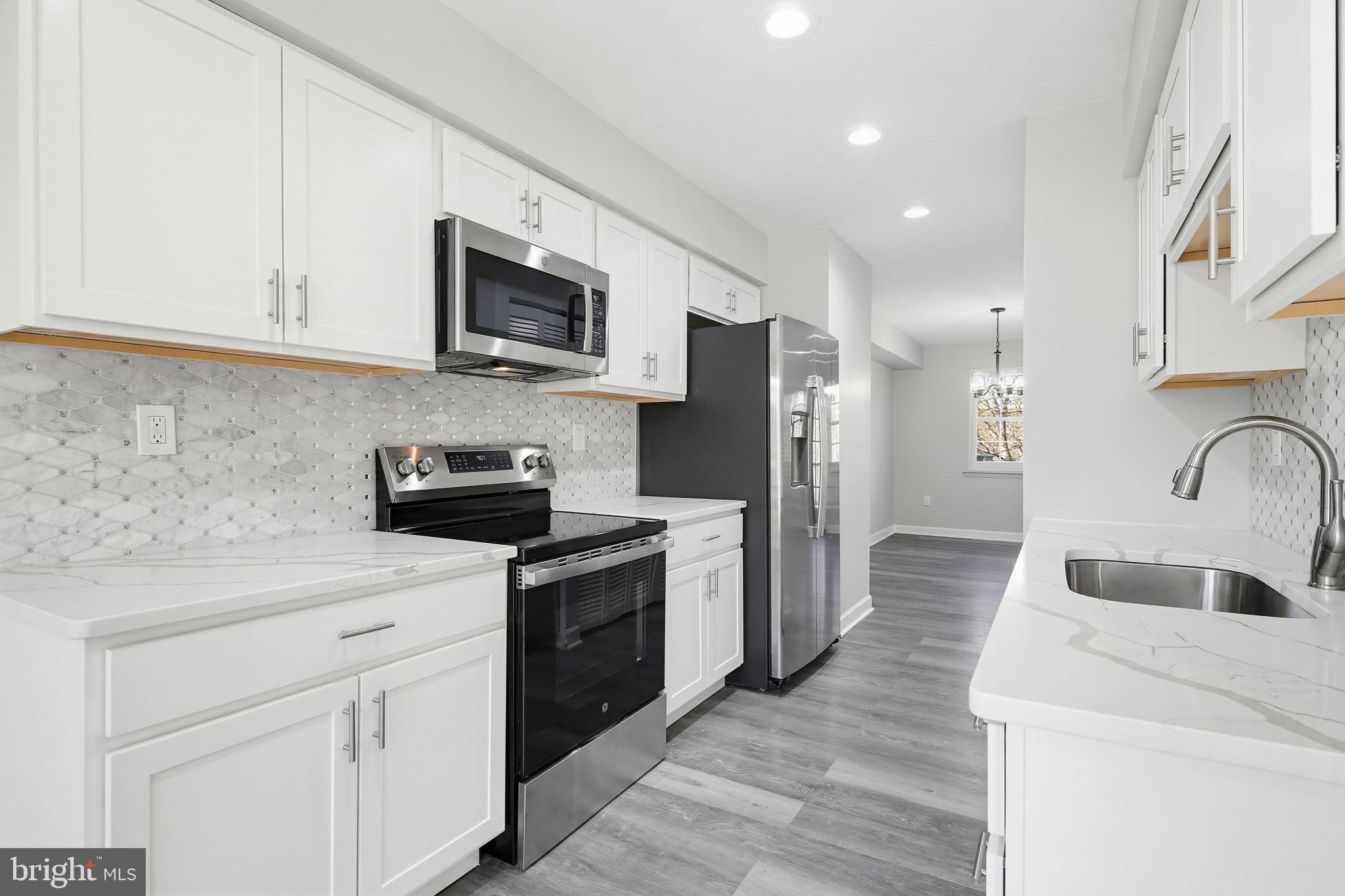 46 Kimball Ridge Court Baltimore, MD 21228 - Photo 2 of 25