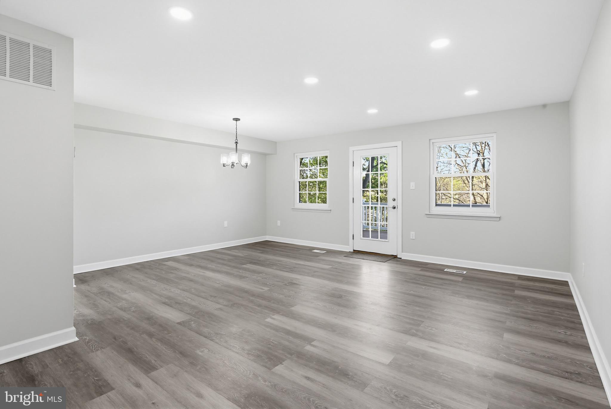 46 Kimball Ridge Court Baltimore, MD 21228 - Photo 7 of 25
