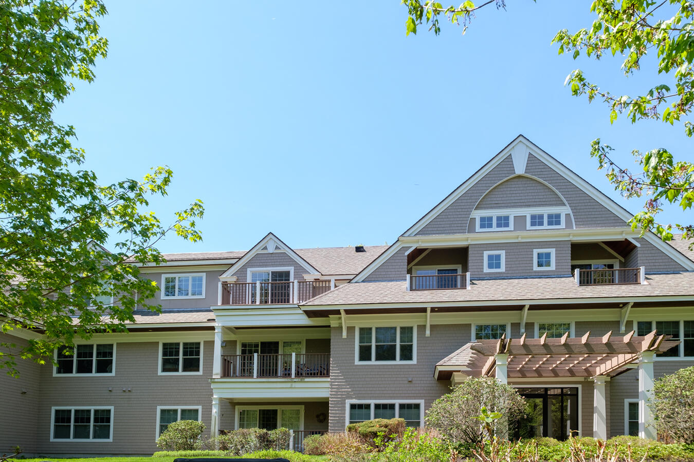 100 Shepard's Cove Road, Unit H305 Kittery, ME 03904 - Photo 37 of 45 back of Boothbay