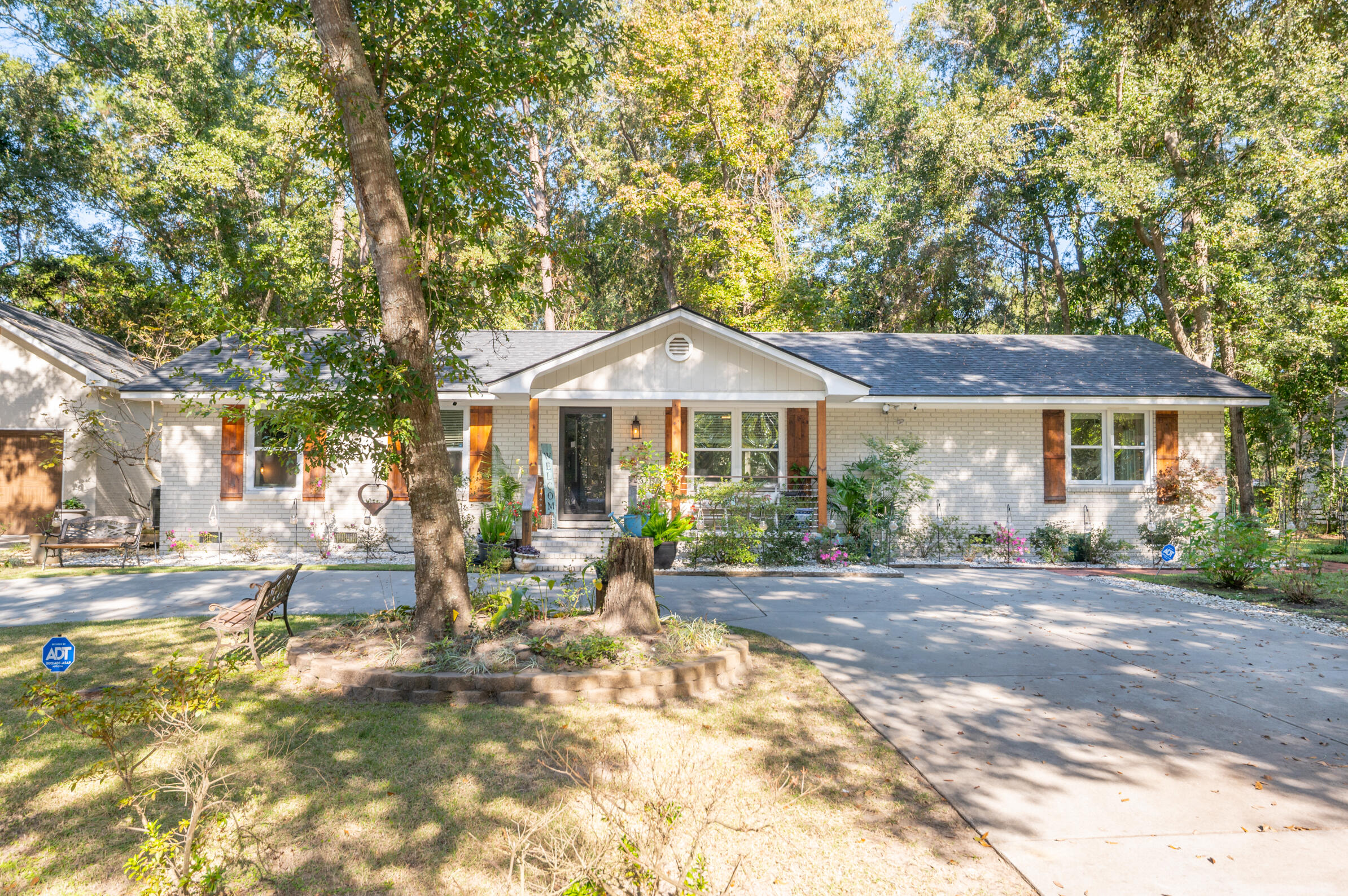 5734 Edgar Tumbleston Road Hollywood, SC 29449 - Photo 5 of 77 20251024-_0Z61773