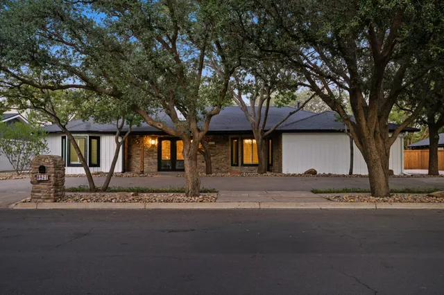 $475,000 | 8427 Wayne Avenue, Lubbock, TX 79424