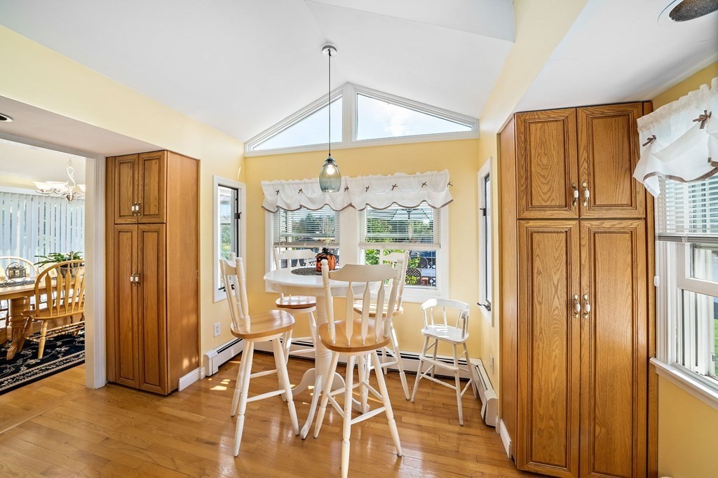86 Windsor Road Weymouth, MA 02190 - Photo 8 of 42 Gallery Image 8