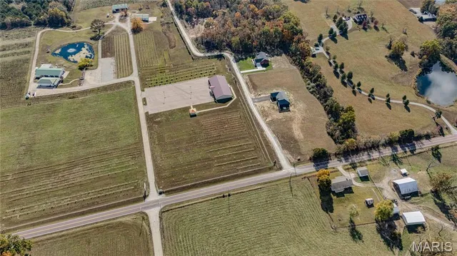 $550,000 | 3555 Weatherby Lane, Farmington, MO 63640