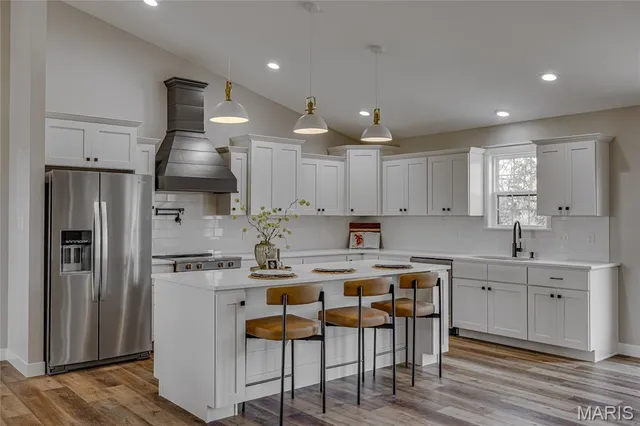 $550,000 | 3555 Weatherby Lane, Farmington, MO 63640