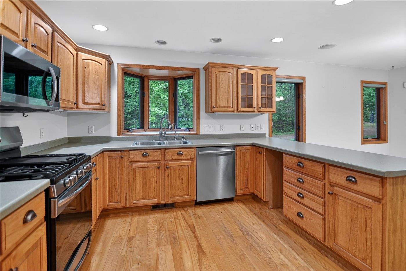 4454 Beale Street Madison, WI 53711 - Photo 10 of 47