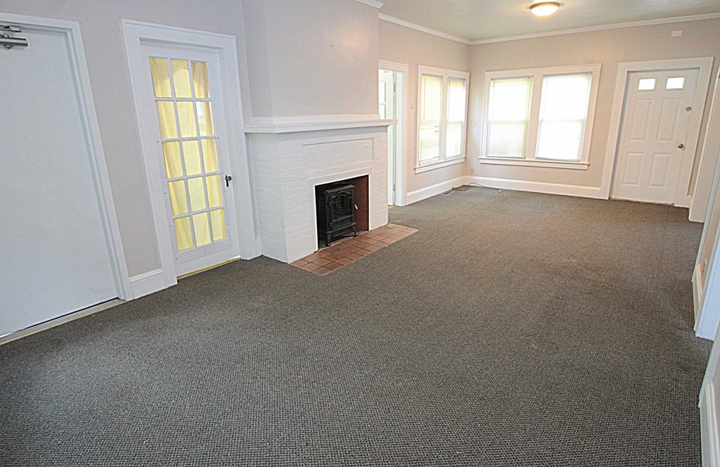1644 Allen Street Springfield, MA 01118 - Photo 17 of 27 a view of empty room with windows