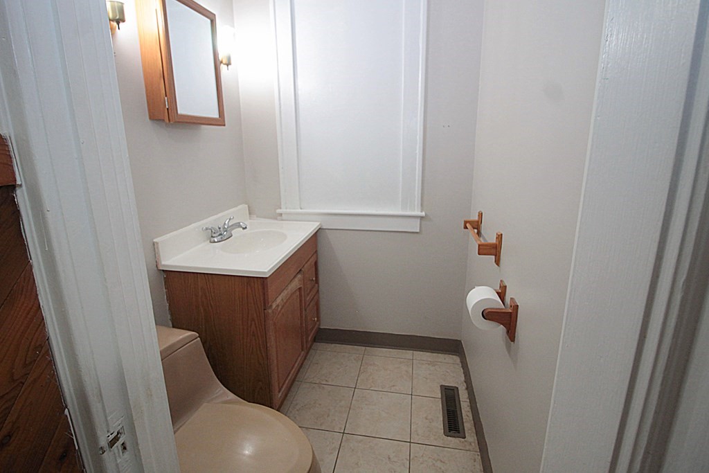 1644 Allen Street Springfield, MA 01118 - Photo 18 of 27 a utility room with dryer and washer