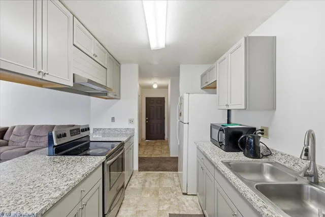 $379,900 | 2003 Chambord Drive, Stockton, CA 95210