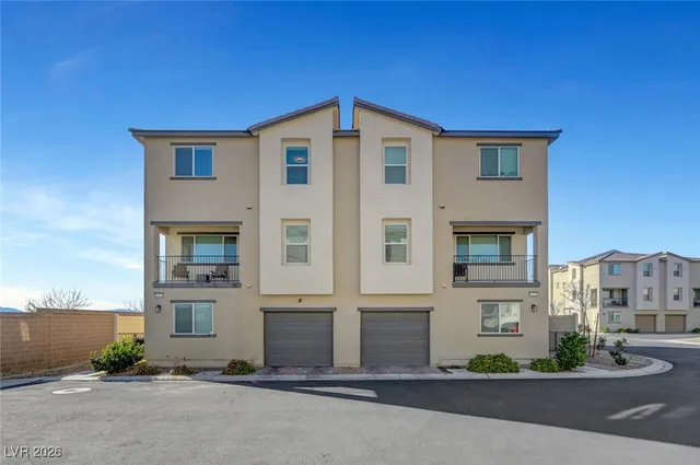 $330,000 | 6925 Skyline Blue Street, North Las Vegas, NV 89086