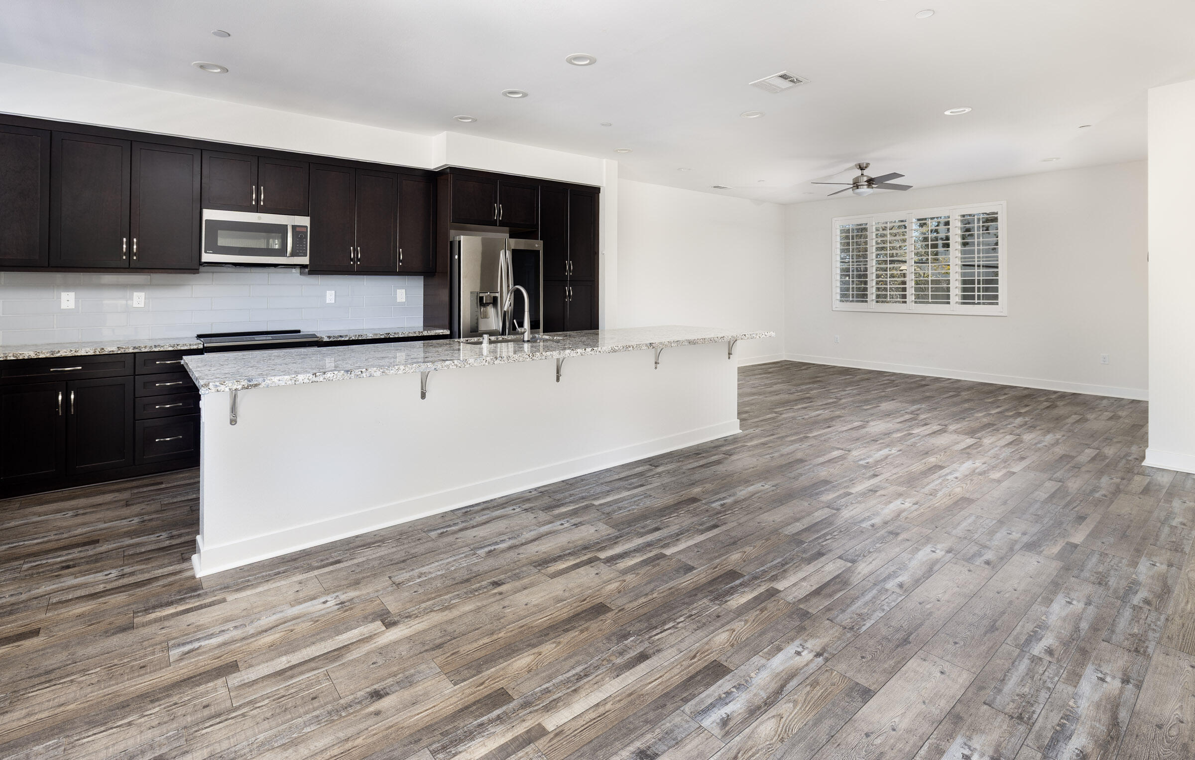 5685 Surfrider Way, Unit 105 Goleta, CA 93117 - Photo 9 of 29 Dining/Kitchen