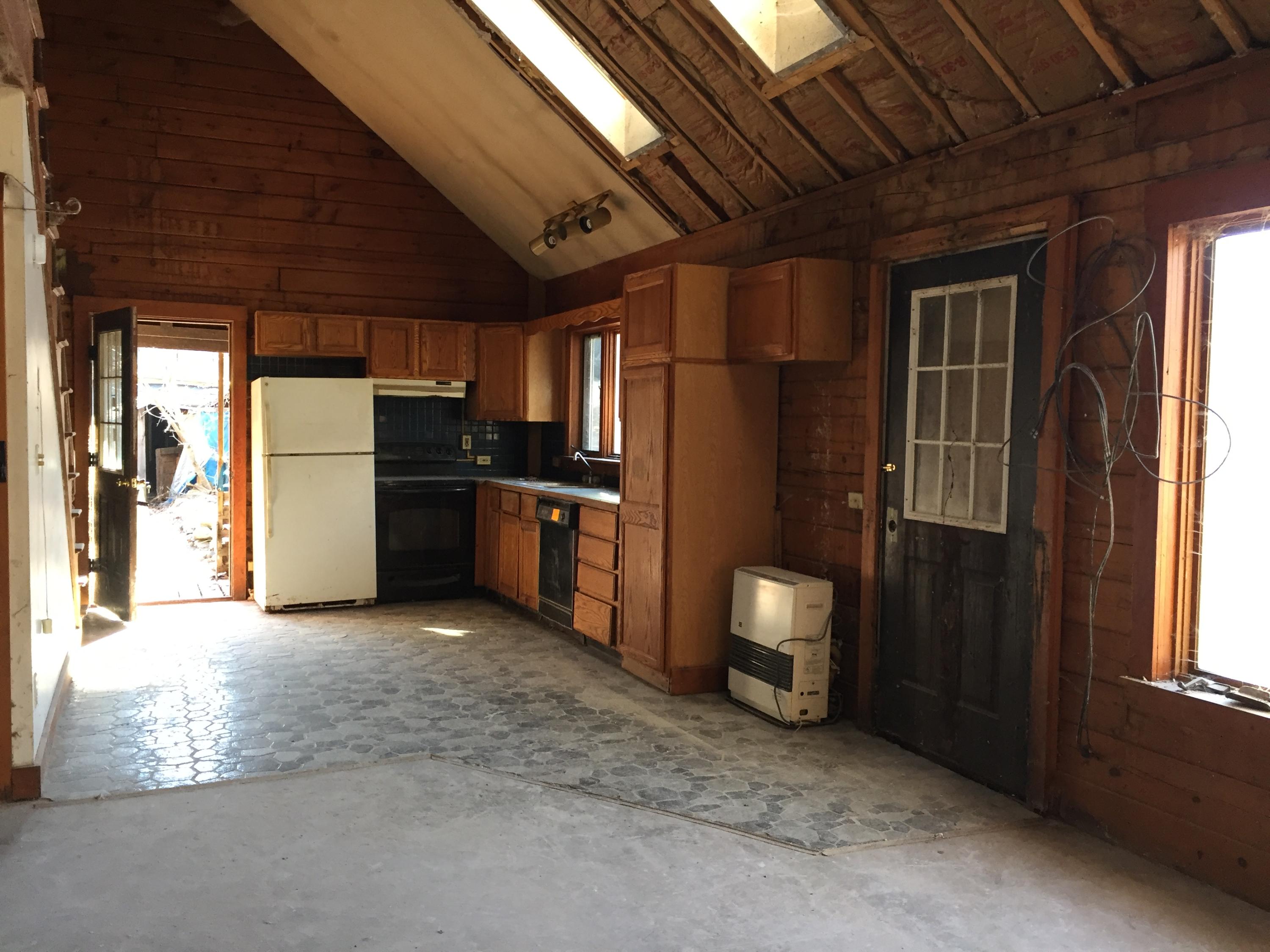 373 Bluff Road Northport, ME 04849 - Photo 6 of 14 IMG_3405