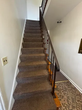 $975 | 142 North Riverview Drive, Unit 3, Kalamazoo, MI 49004