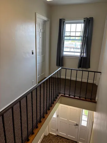 $975 | 142 North Riverview Drive, Unit 3, Kalamazoo, MI 49004