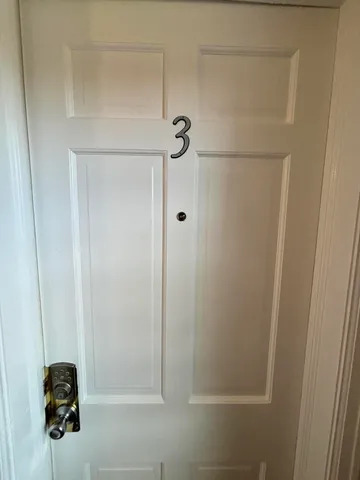 $975 | 142 North Riverview Drive, Unit 3, Kalamazoo, MI 49004