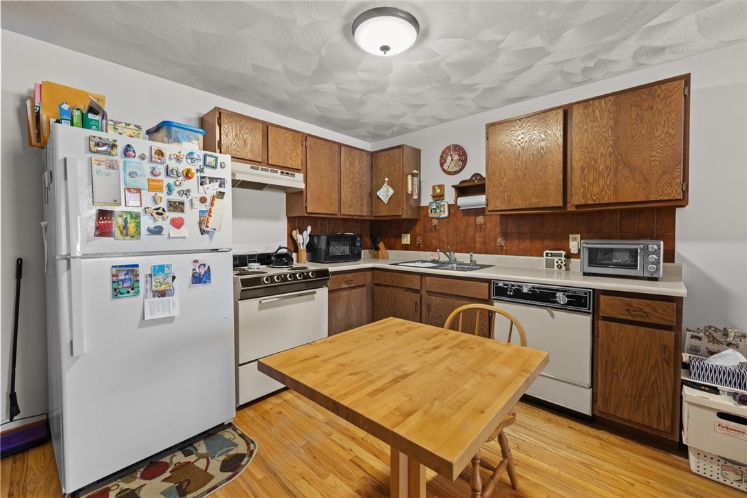 569 Smithfield Road, Unit 24 North Providence, RI 02904 - Photo 3 of 24
