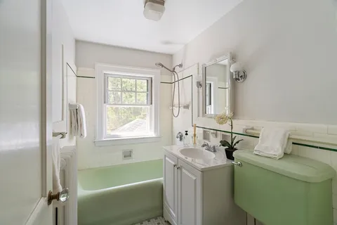 $2,095,000 | 15 Agawam Road, Newton, MA 02468