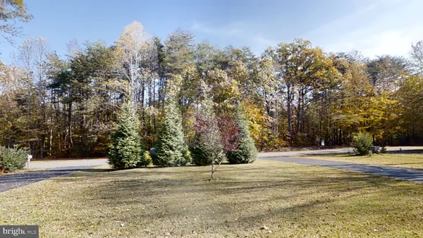 $2,100 | 372 Lake Anna Drive, Bumpass, VA 23024