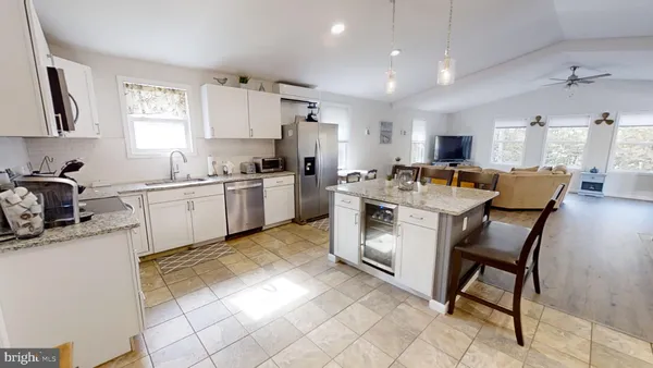 $2,100 | 372 Lake Anna Drive, Bumpass, VA 23024