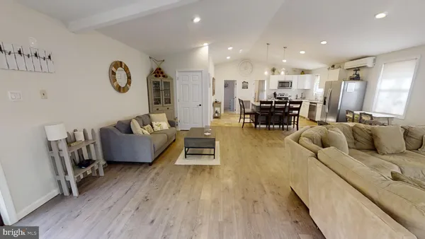 $2,100 | 372 Lake Anna Drive, Bumpass, VA 23024