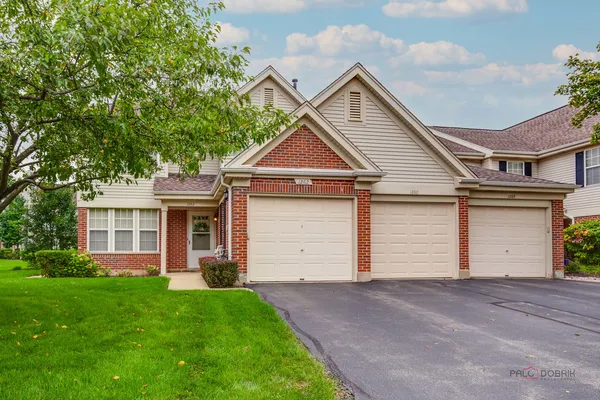 $340,000 | 1262 Wellington Court North, Buffalo Grove, IL 60089
