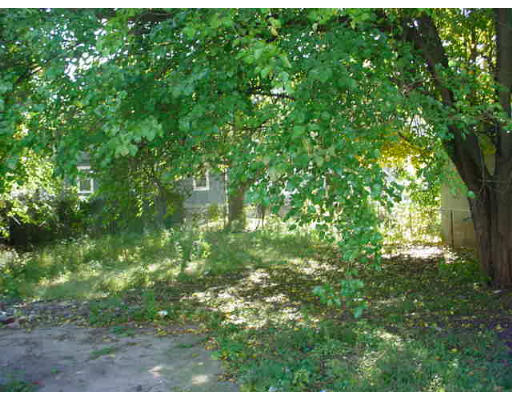 141 Johnson Street Springfield, MA 01108 - Photo 4 of 5