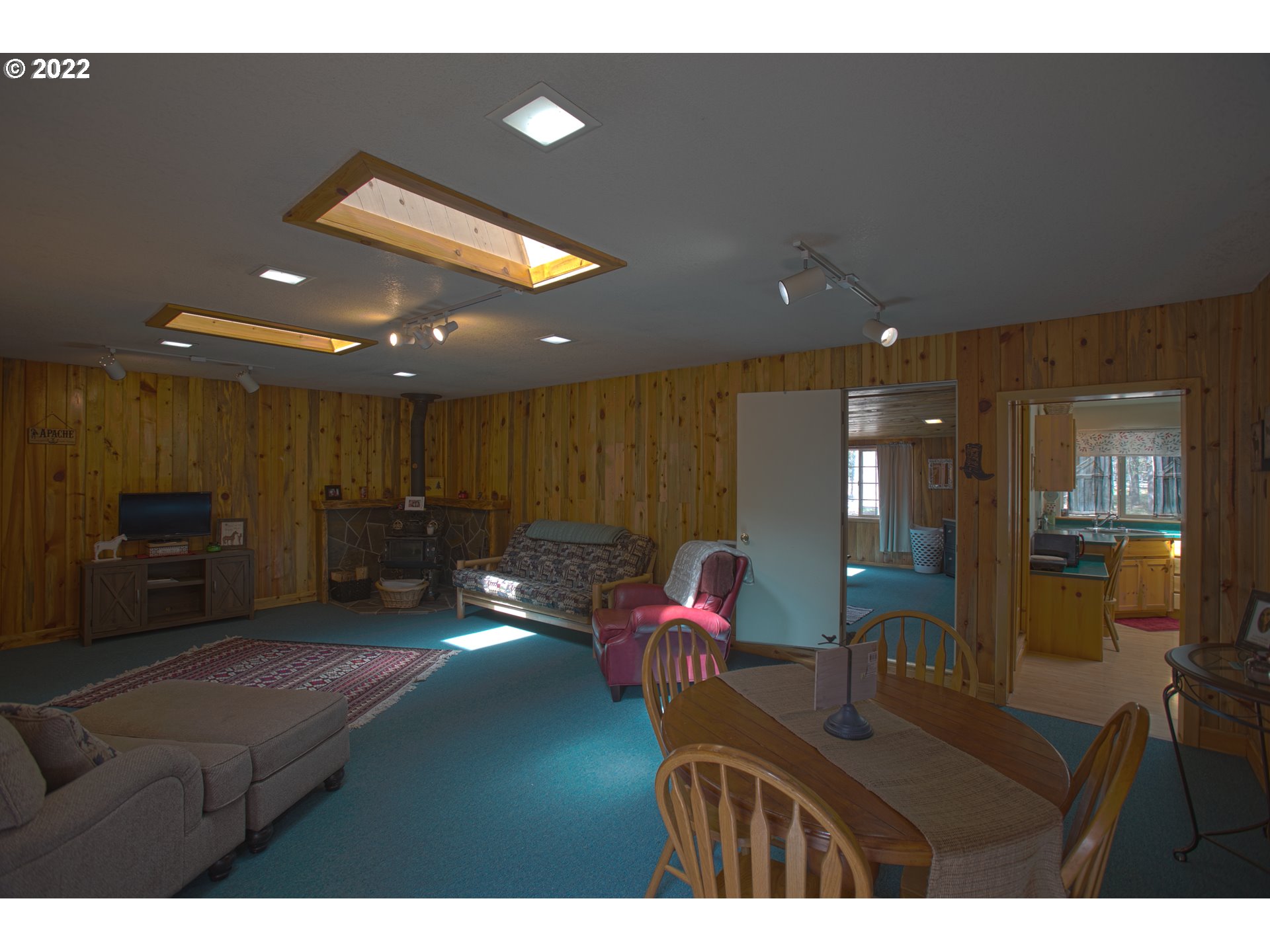 51285 Dianne Road La Pine, OR 97739 - Photo 20 of 32 Bonus Room