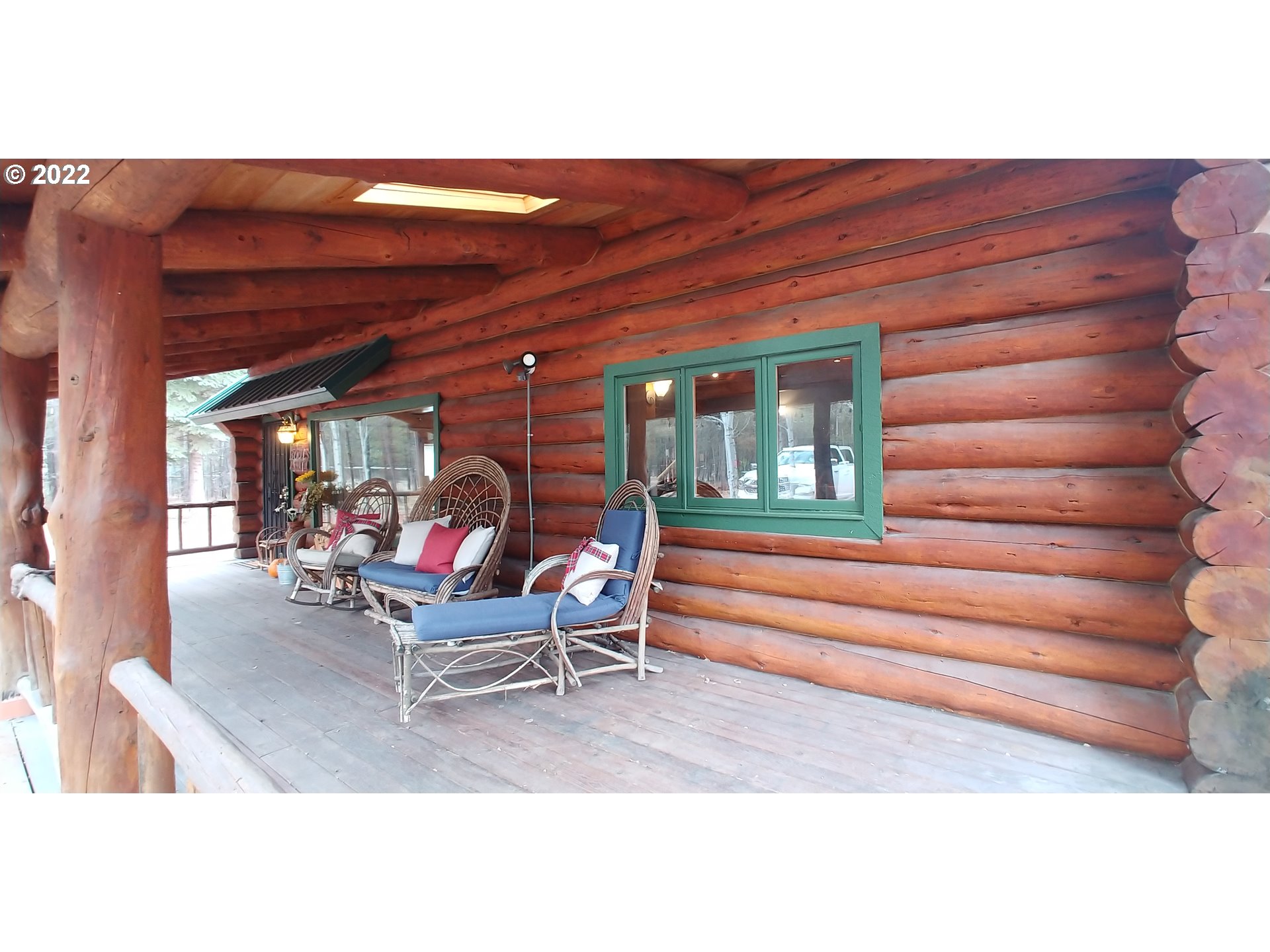51285 Dianne Road La Pine, OR 97739 - Photo 3 of 32 Porch
