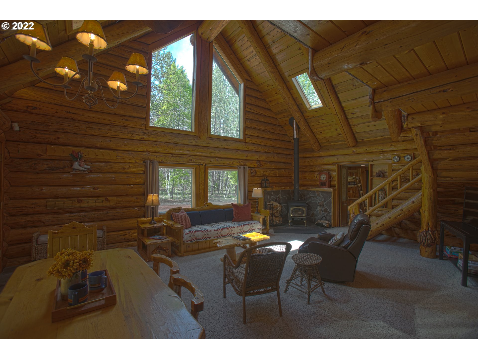 51285 Dianne Road La Pine, OR 97739 - Photo 4 of 32 Great Room