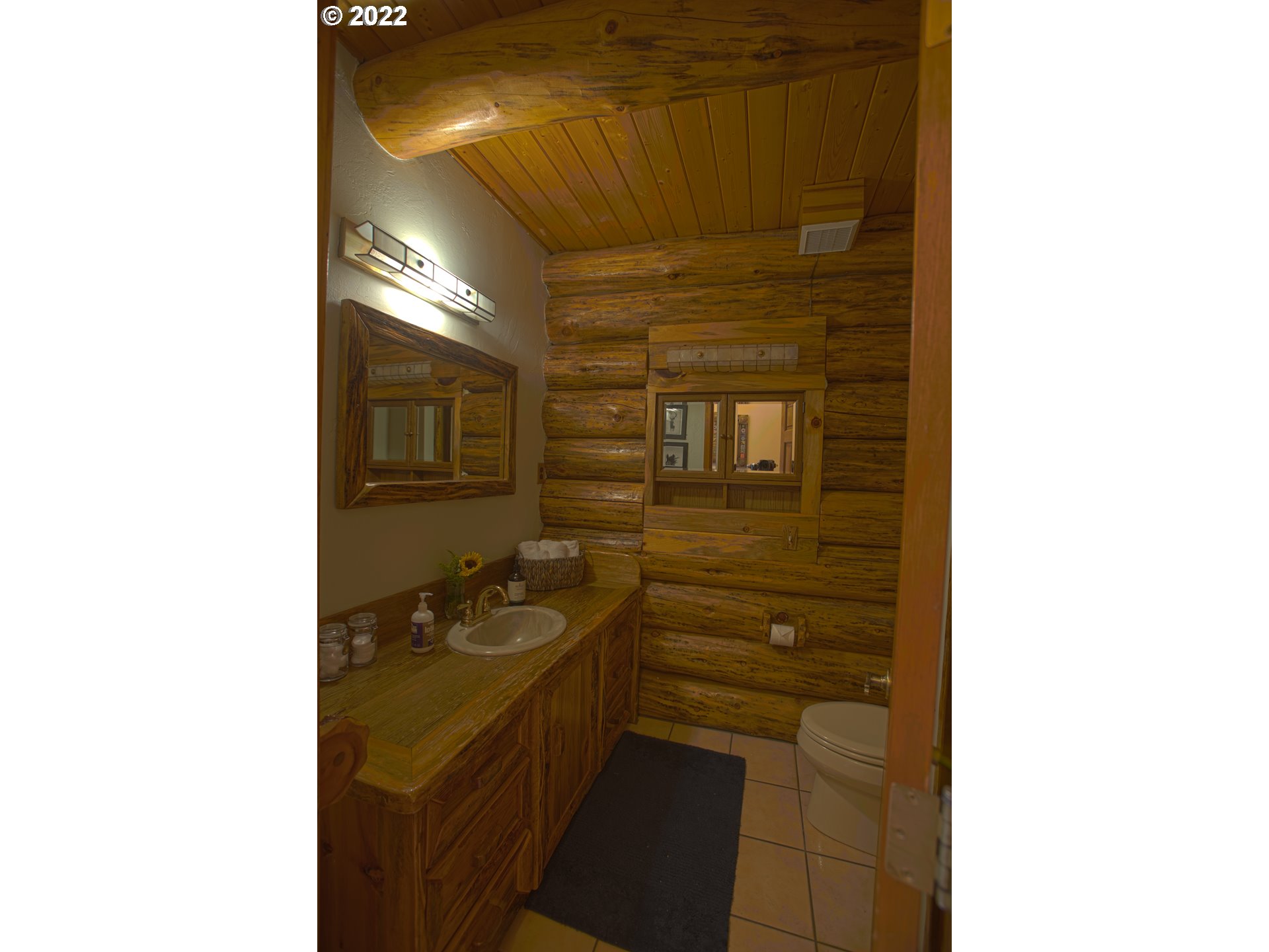 51285 Dianne Road La Pine, OR 97739 - Photo 5 of 32 Bathroom