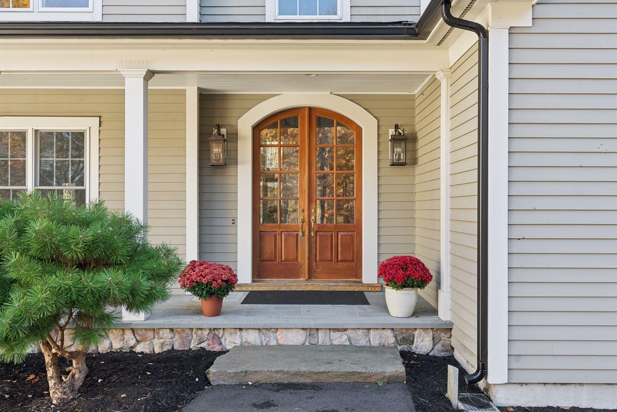 1390 North Berwick Road Wells, ME 04090 - Photo 5 of 53 Entrance