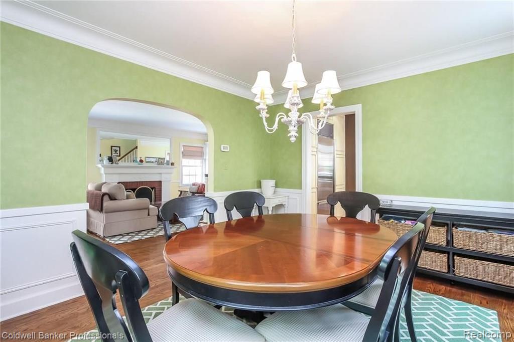 316 Merriweather Road Grosse Pointe Farms, MI 48236 - Photo 13 of 46