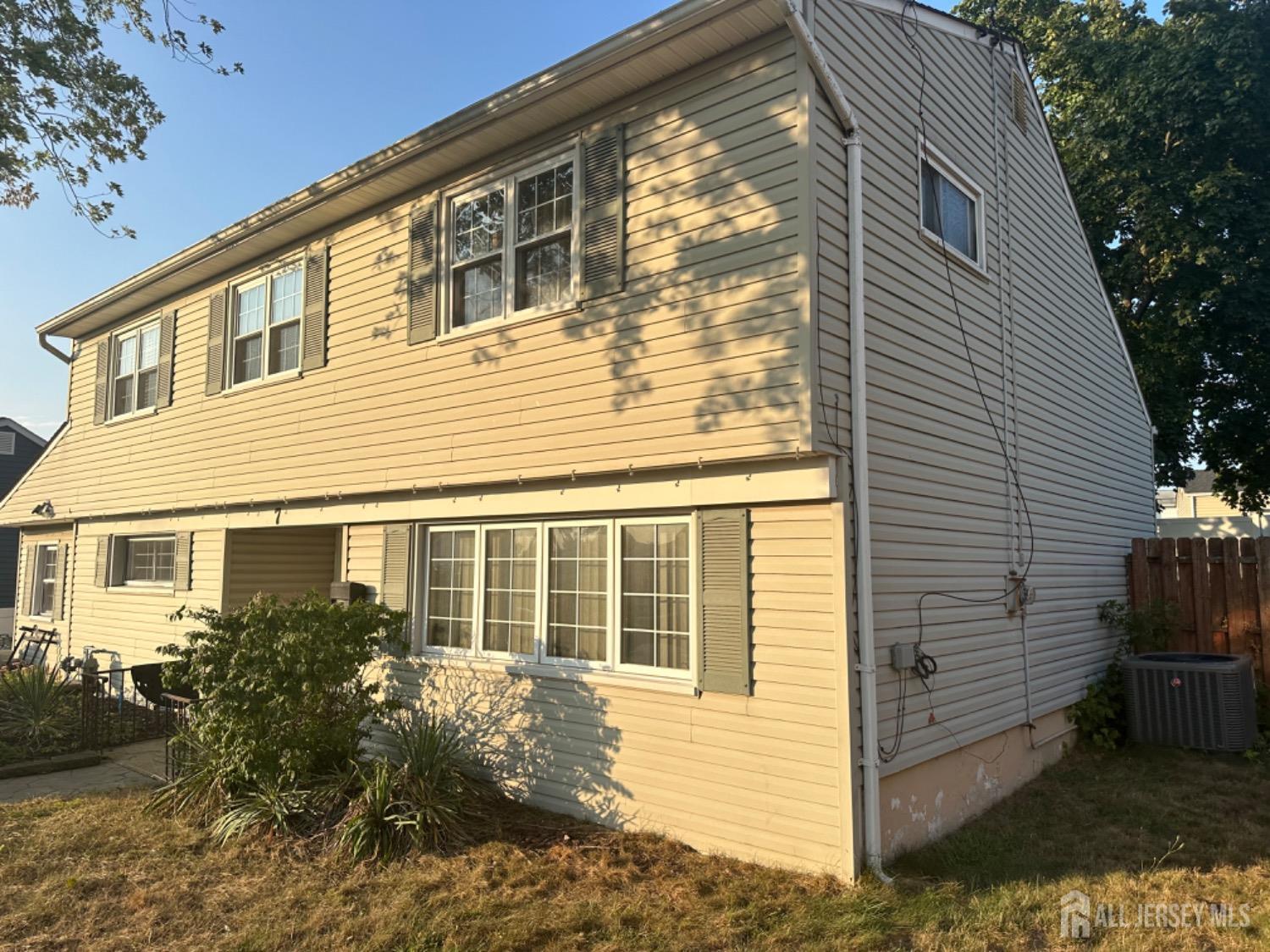 7 Berkshire Road Old Bridge, NJ 08857 - Photo 2 of 7 Gallery Image 2