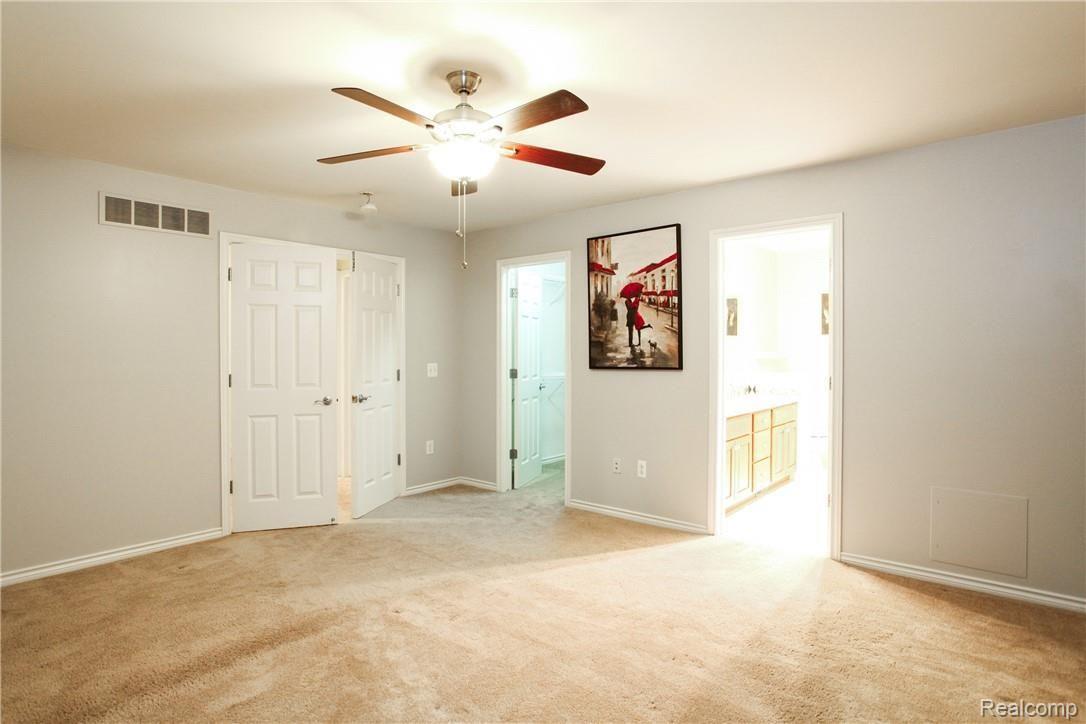 510 Bloomer Ridge Drive Rochester, MI 48307 - Photo 35 of 48 510 Bloomer Ridge-32.jpg