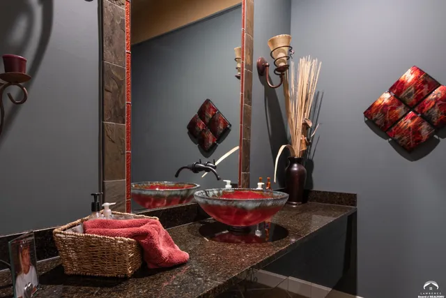 $1,195,000 | 1709 Lake Alvamar Drive, Lawrence, KS 66047