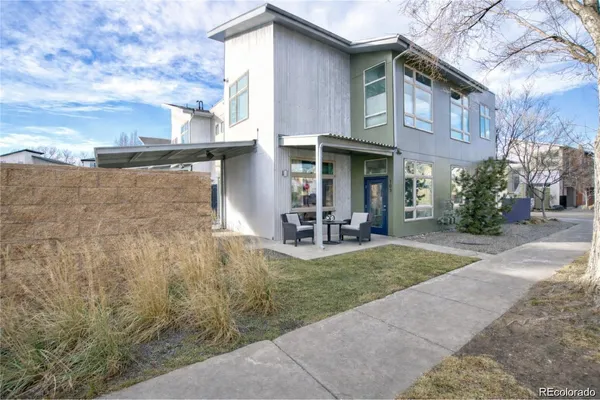 a view of a house with entertaining space