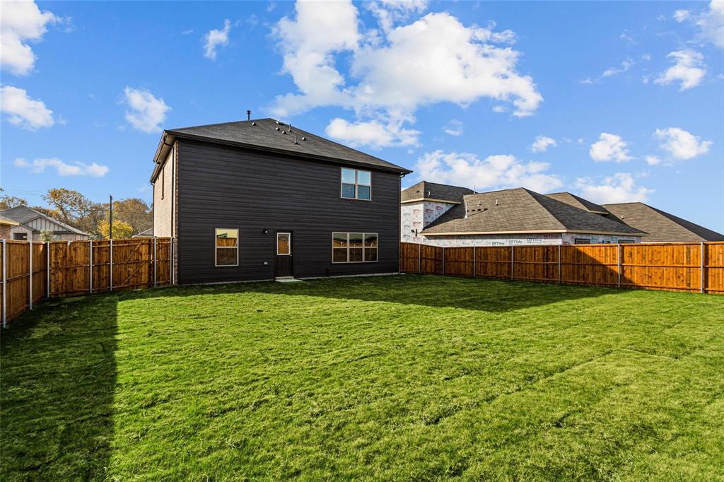 512 Meadow Run Drive Van Alstyne, TX 75495 - Photo 2 of 12