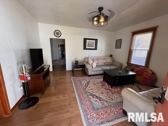 2019 Elizabeth Street Springfield, IL 62702 - Photo 4 of 23