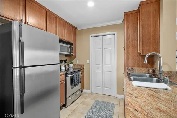 $444,900 | 1980 Las Colinas Circle, Corona, CA 92879