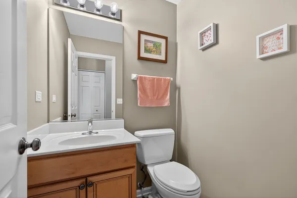 $300,000 | 2027 South Kristina Lane, Round Lake, IL 60073