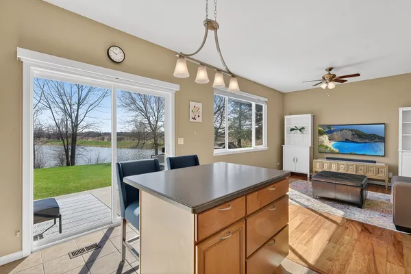 $300,000 | 2027 South Kristina Lane, Round Lake, IL 60073