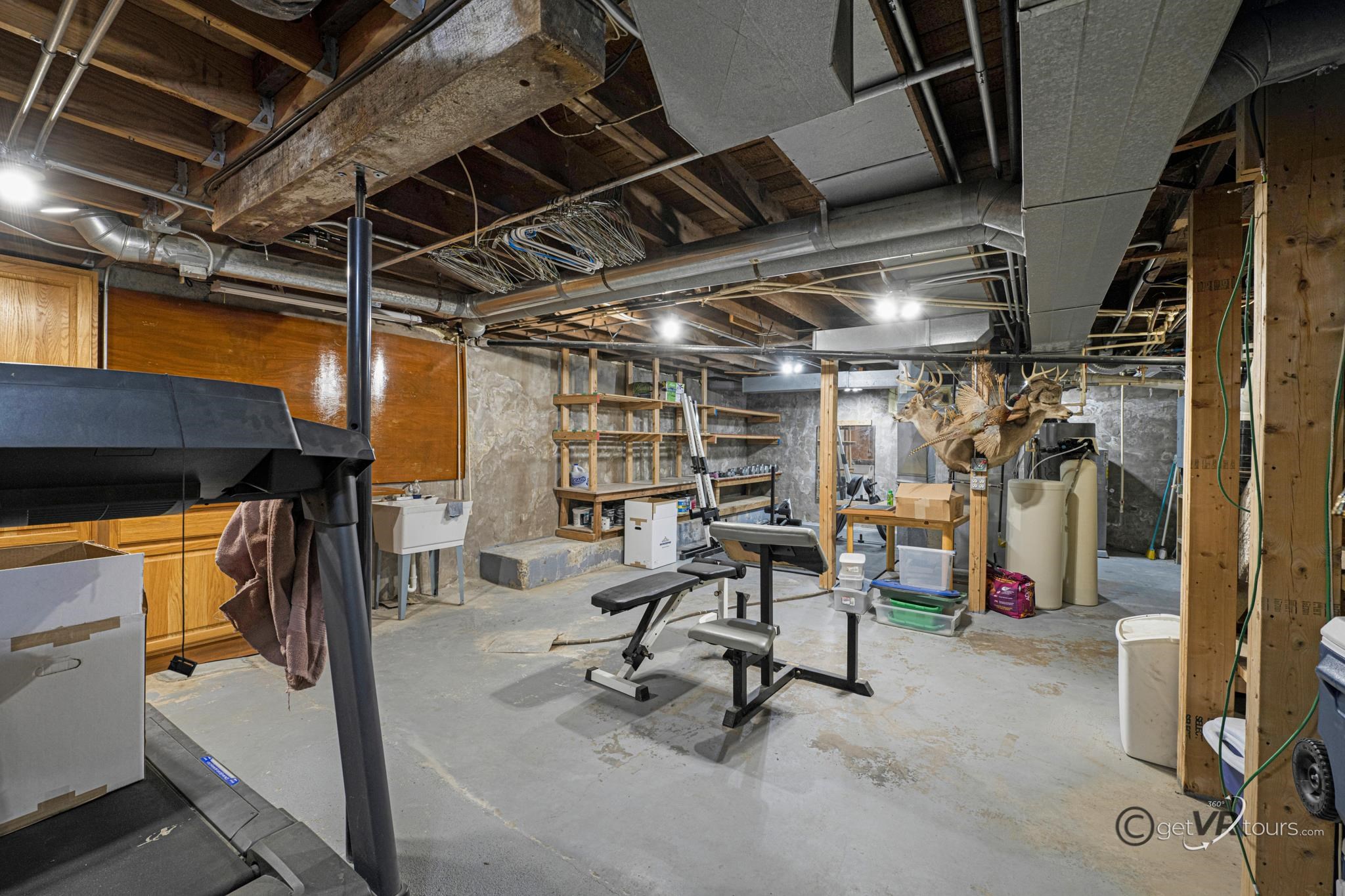2472 West Red Oak Road Freeport, IL 61032 - Photo 23 of 45 a view of a room with gym equipment