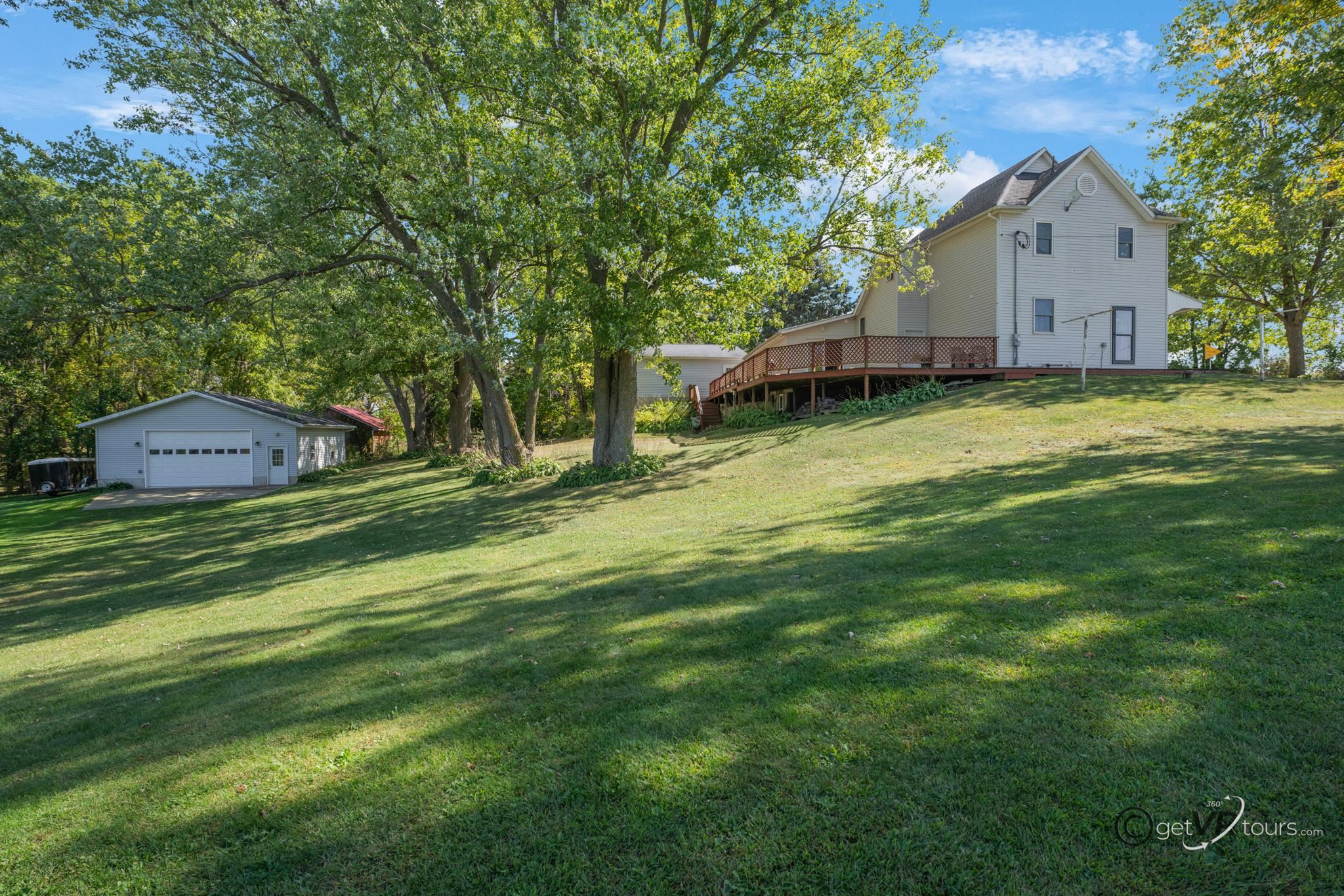 2472 West Red Oak Road Freeport, IL 61032 - Photo 37 of 45 a view of a house with a backyard