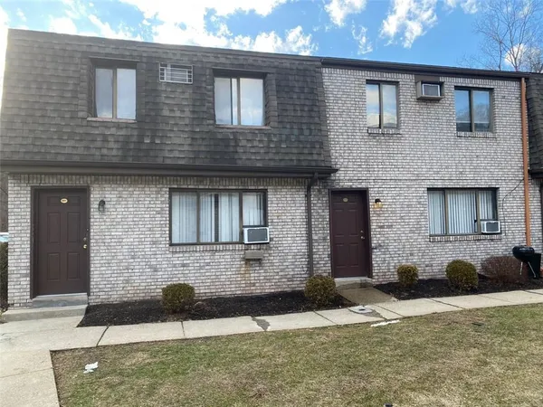 $1,050 | 500 Milltown Road, Unit 509, New Kensington, PA 15068