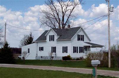 2700 South Dehmel Road Frankenmuth, MI 48734 - Photo 2 of 13 20240245-1.JPG