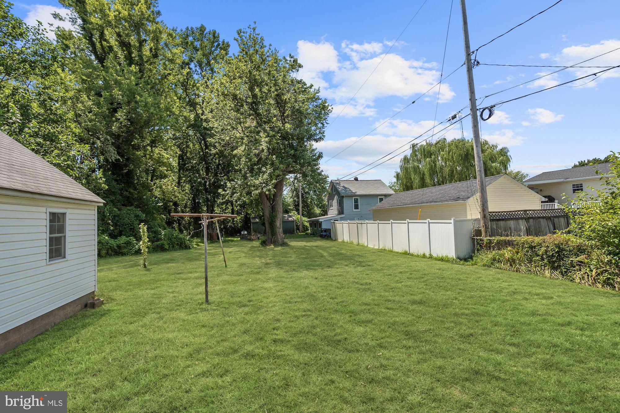 2305 Sparrows Point Road Baltimore, MD 21219 - Photo 18 of 23 Landscaped Grounds